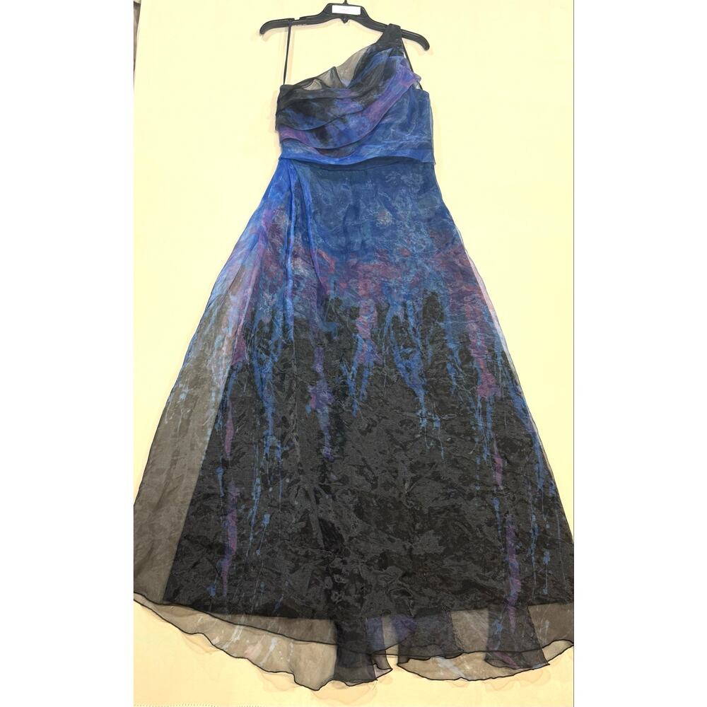 Rene Ruiz Collection Blue
Organza Gown Maxi Dress One
Shoulder Size 10 - Picture 3 of 14